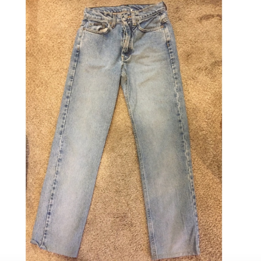 Calvin Klein High-Rise Straight light wash jean